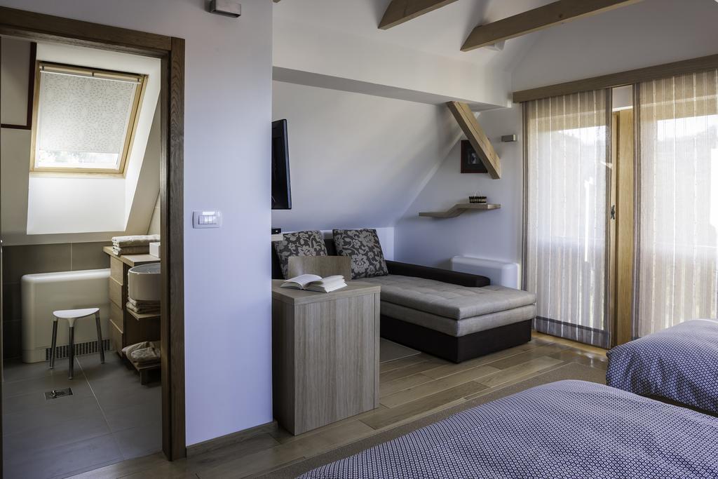 Guest House Kalska Domacija Semic Oda fotoğraf